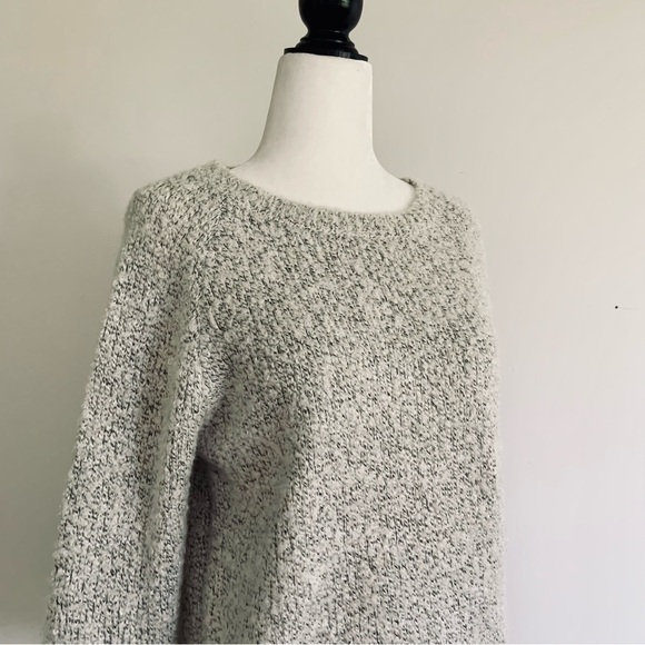 GAP boucle wool blend sweater - Picture 5 of 11